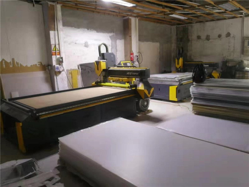 無(wú)錫市XX碳纖維制品有限公司