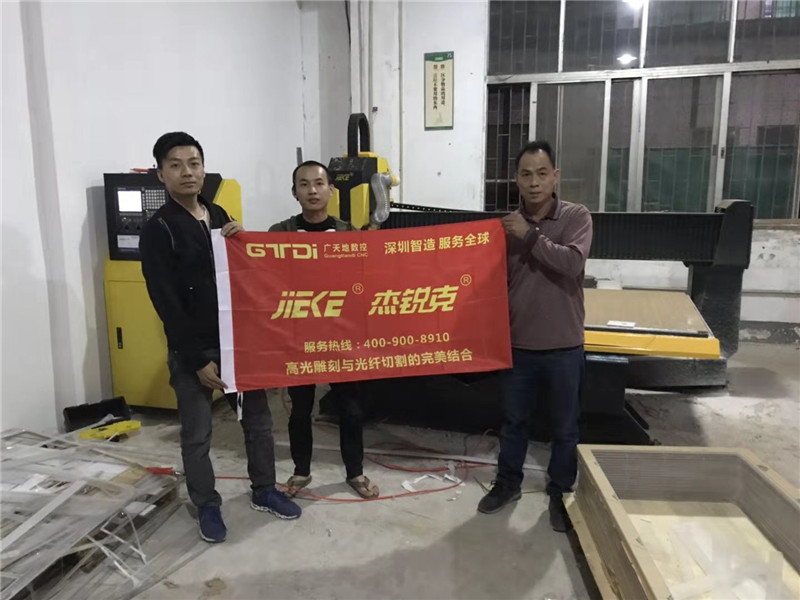 2019年專(zhuān)訪(fǎng)東莞X板業(yè)公司