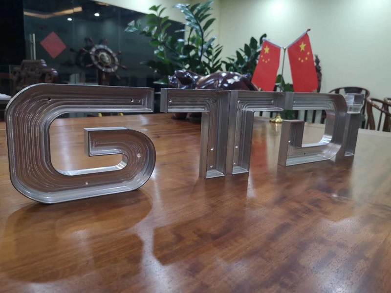 用數控鋁板雕刻機如何切割鋁？