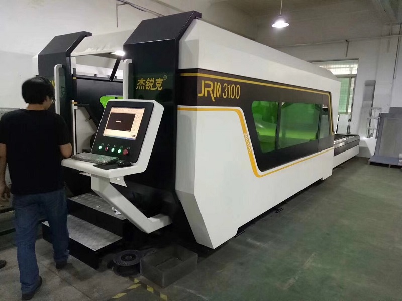 3000W光纖激光切割機價(jià)格多少錢(qián)一臺