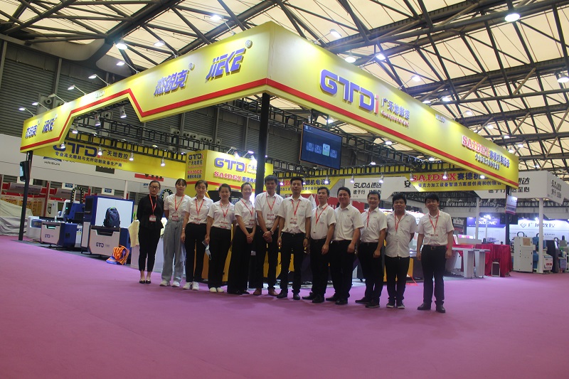 廣天地數控帶您直擊2020上海廣告展展會(huì )現場(chǎng)