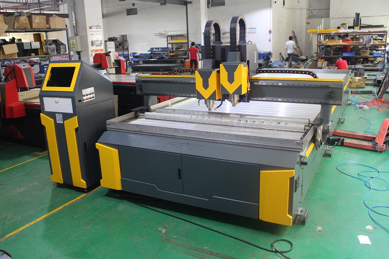 鋁單板雕刻機和轉塔沖哪個(gè)好